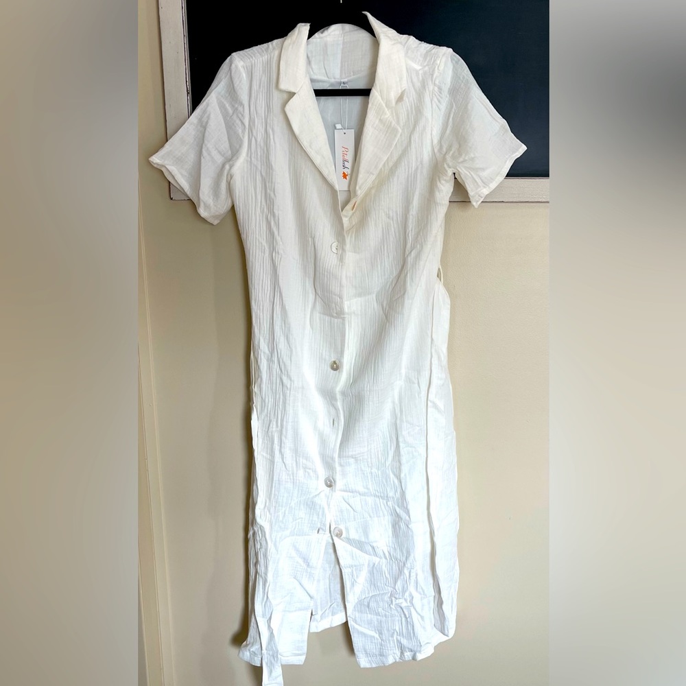 NWT Petallush White Lined Dress Size Large         Donating at the end of week‼️